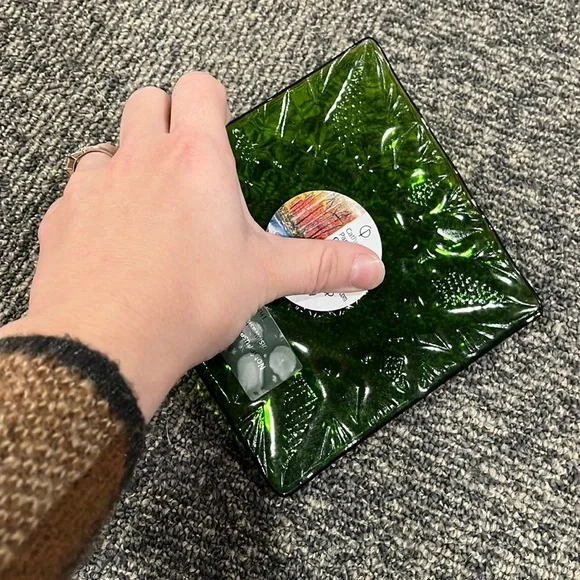 Locally made glass tray - Picture 2 of 2